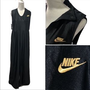 Nike Sportswear Icon Clash Jumpsuit 
Black Large